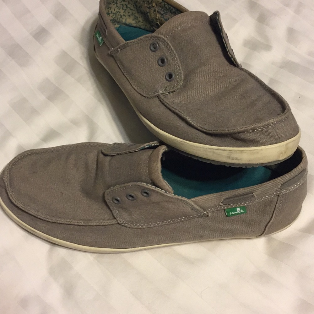 Mens Sanuk canvas shoes sz 10